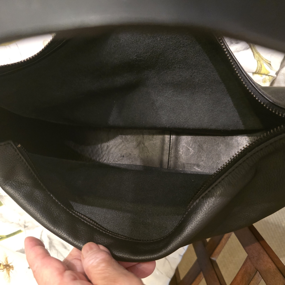 St. Agni Black Leather Shoulder Bag - Picture 4 of 4